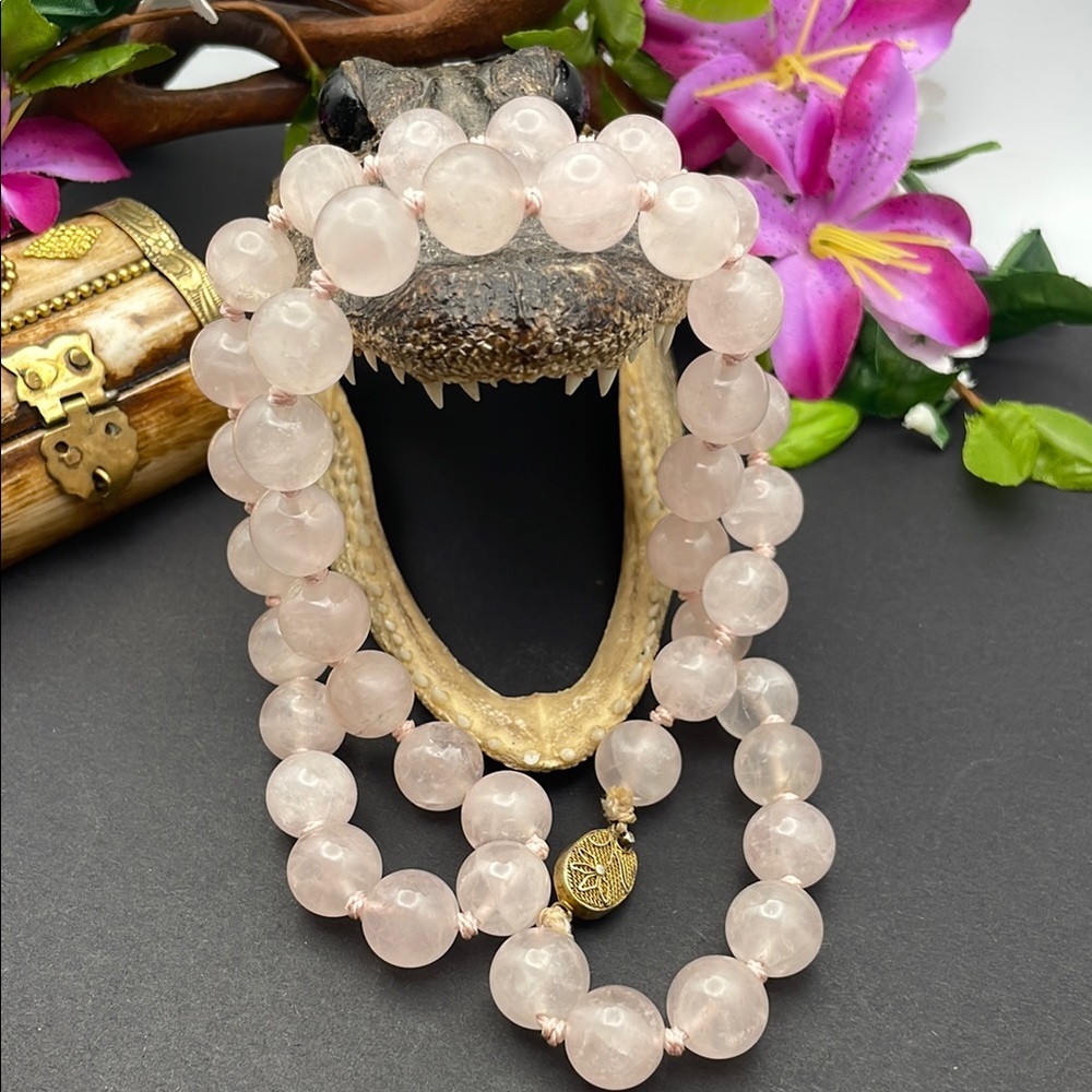 Rose quartz beaded necklace vintage A26